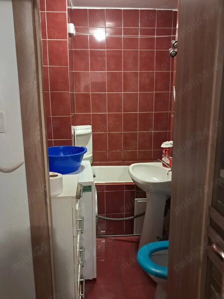 1 Decembrie 1918  aproape de metrou apartament 2 camere de inchiriat